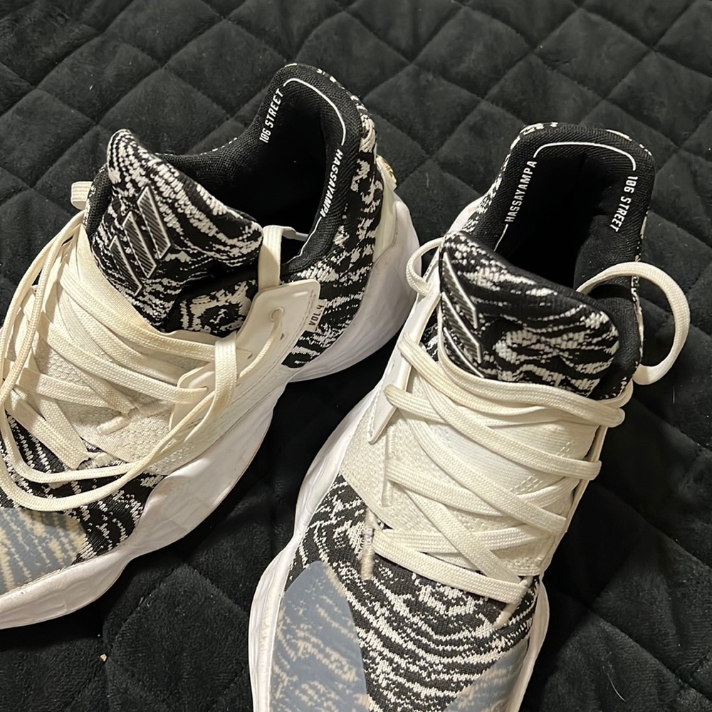 Harden Vol. 4 cookies and cream ‘19